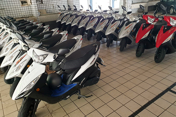 港口租車地點機車圖片